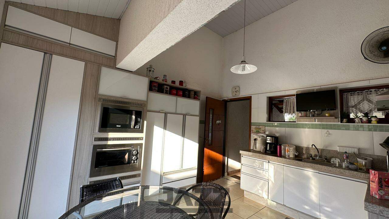 Casa de Condomínio à venda com 3 quartos, 180m² - Foto 19