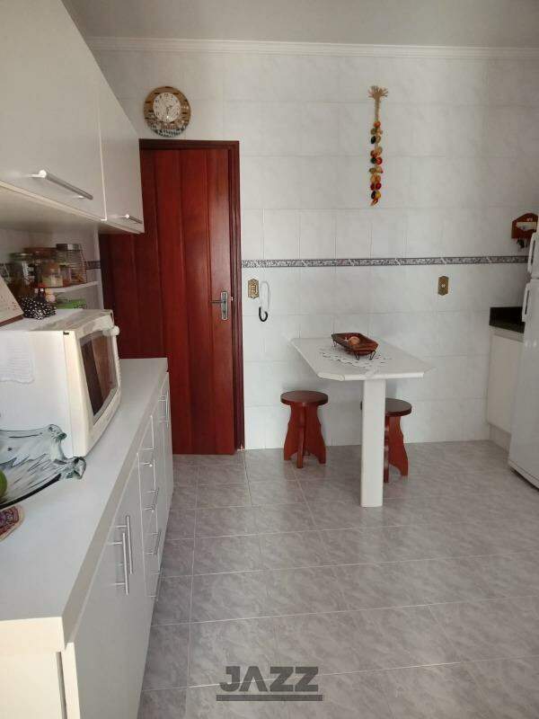 Casa à venda com 2 quartos, 114m² - Foto 11