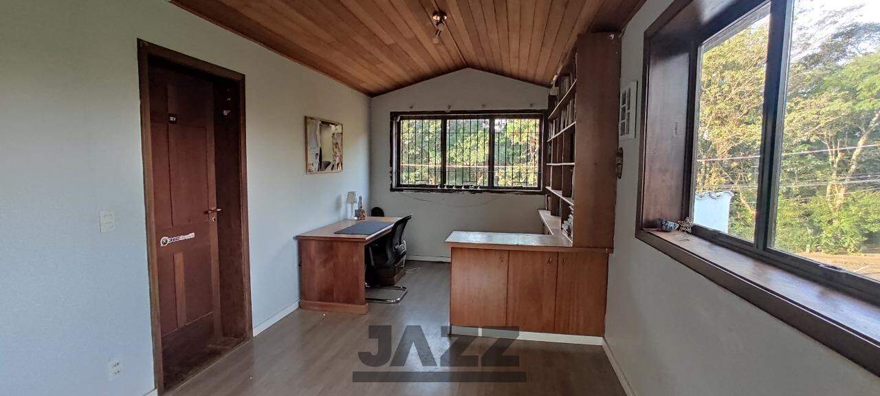 Casa à venda com 3 quartos, 316m² - Foto 17