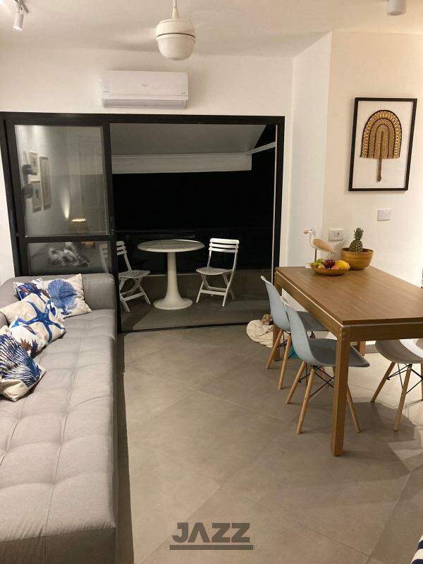 Apartamento à venda com 2 quartos, 70m² - Foto 3