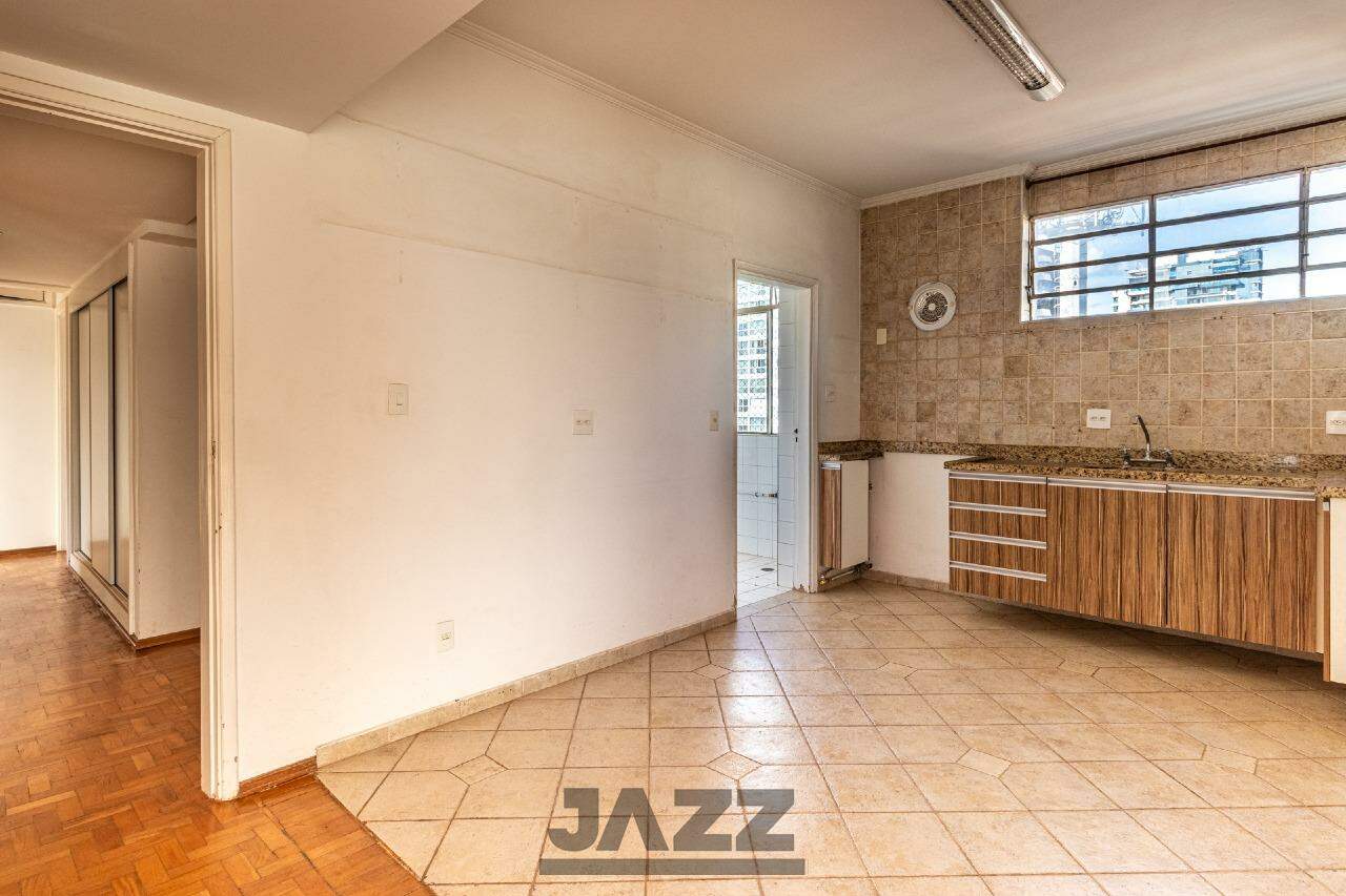 Apartamento à venda com 3 quartos, 127m² - Foto 11