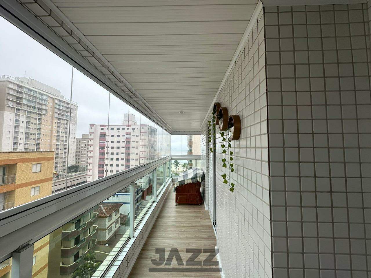 Apartamento à venda com 3 quartos, 130m² - Foto 4