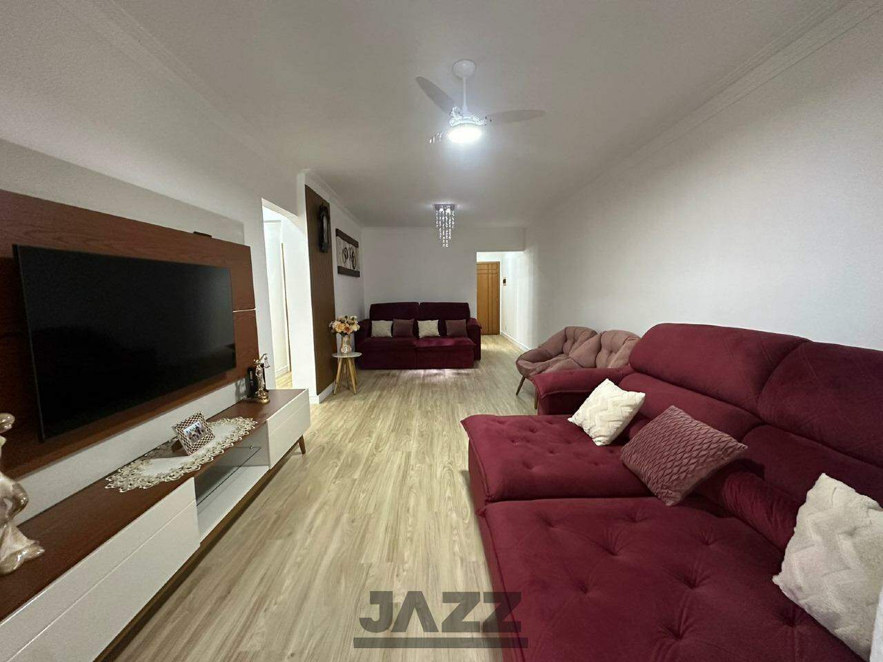 Apartamento à venda com 3 quartos, 130m² - Foto 2