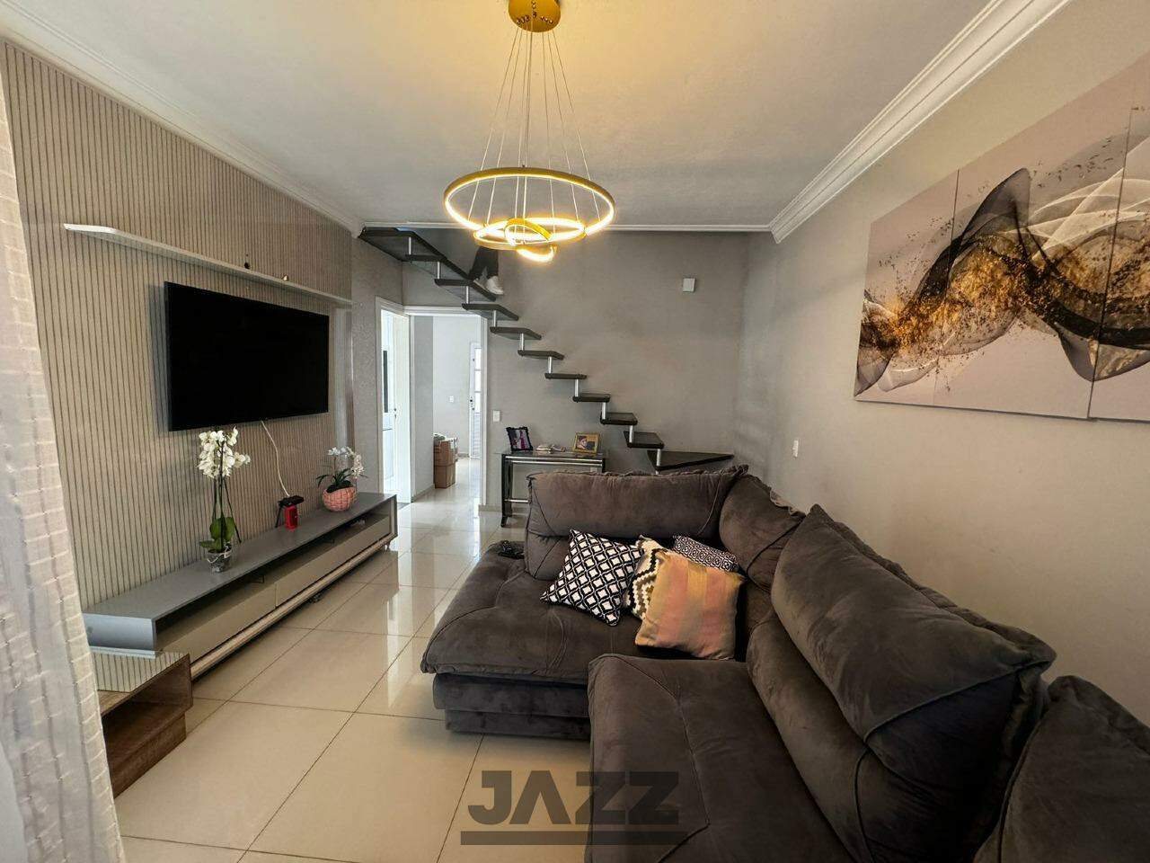 Casa à venda com 3 quartos, 147m² - Foto 1