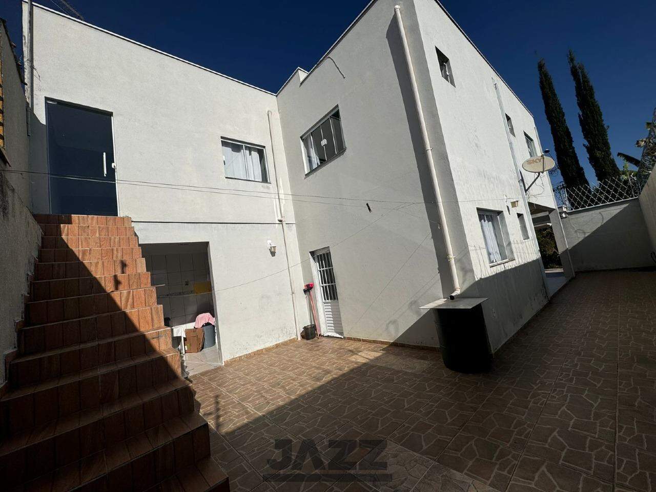 Casa à venda com 3 quartos, 147m² - Foto 4