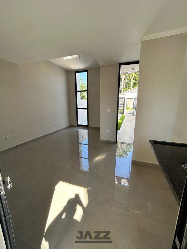 Casa à venda com 3 quartos, 100m² - Foto 9