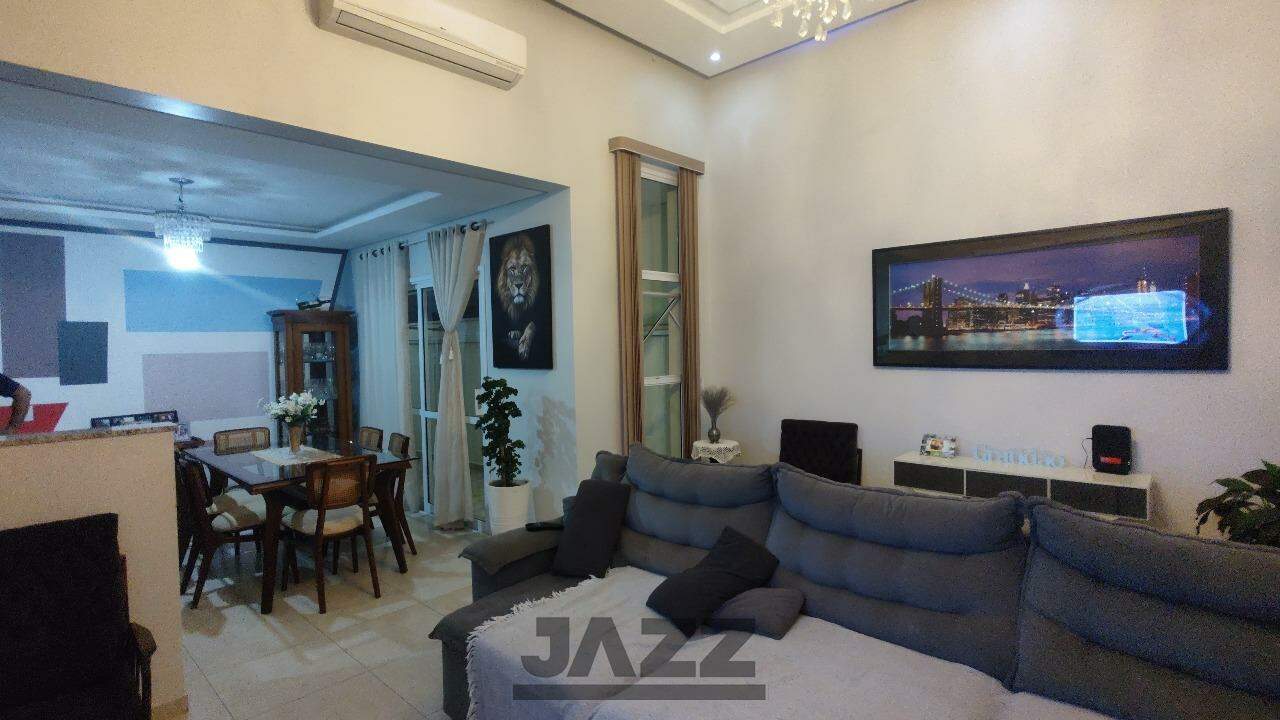 Casa à venda com 2 quartos, 140m² - Foto 9