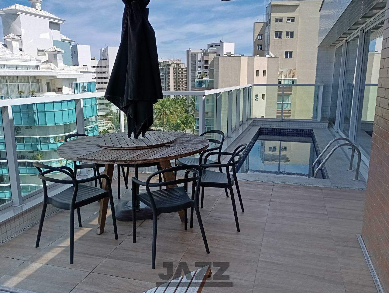 Cobertura à venda com 4 quartos, 255m² - Foto 2