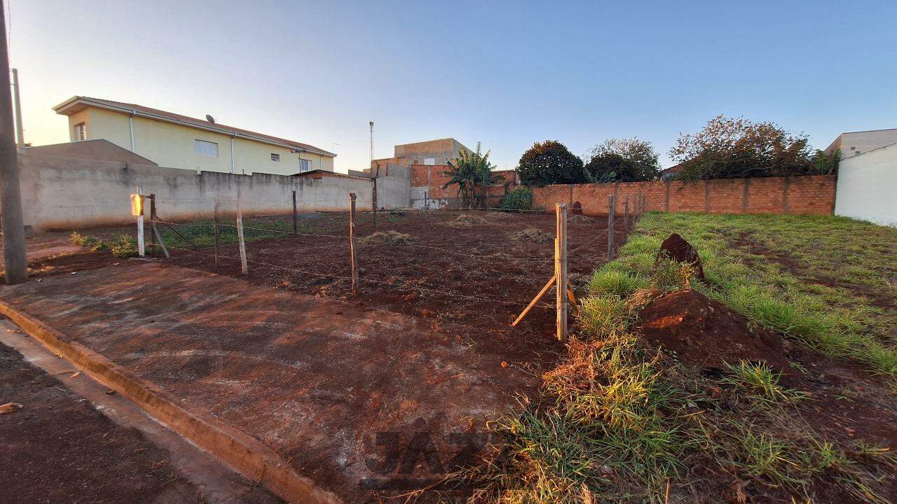 Terreno à venda, 250m² - Foto 1