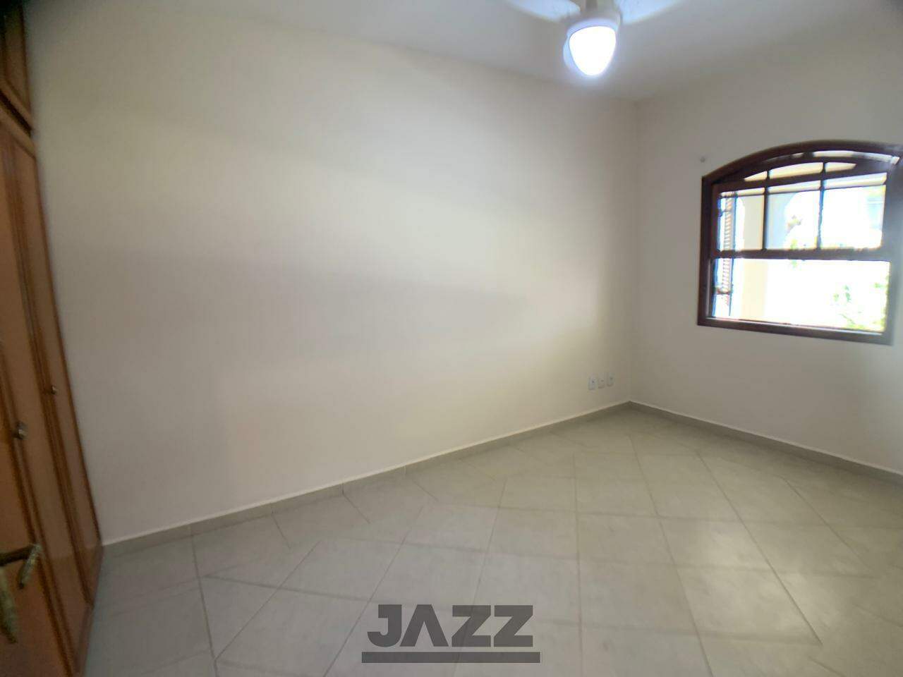 Casa de Condomínio para alugar com 4 quartos, 380m² - Foto 14