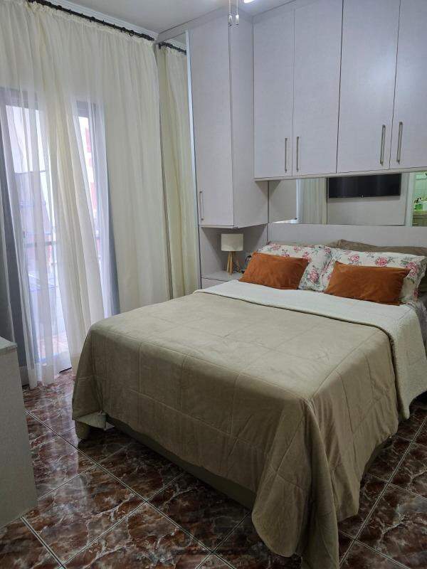 Apartamento à venda com 2 quartos, 76m² - Foto 10