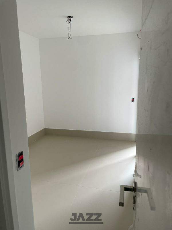 Apartamento à venda com 4 quartos, 139m² - Foto 10