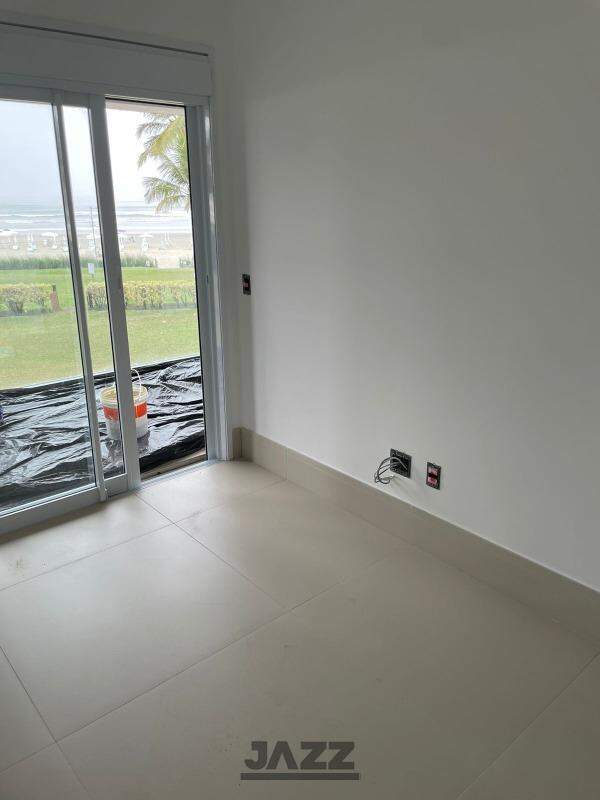 Apartamento à venda com 4 quartos, 139m² - Foto 4