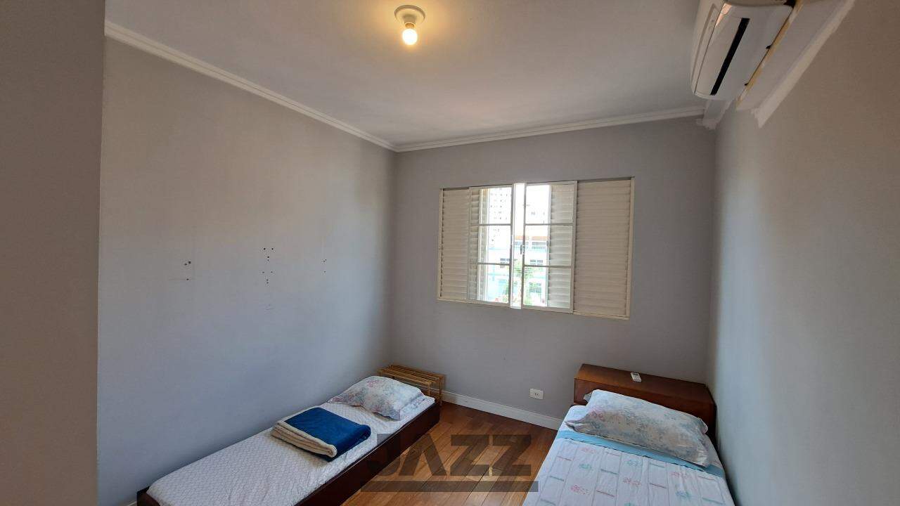 Apartamento para alugar com 2 quartos, 65m² - Foto 11