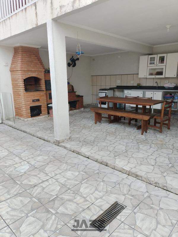 Casa à venda com 4 quartos, 197m² - Foto 18