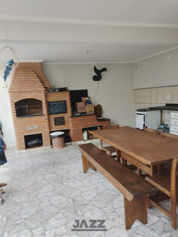 Casa à venda com 4 quartos, 197m² - Foto 13