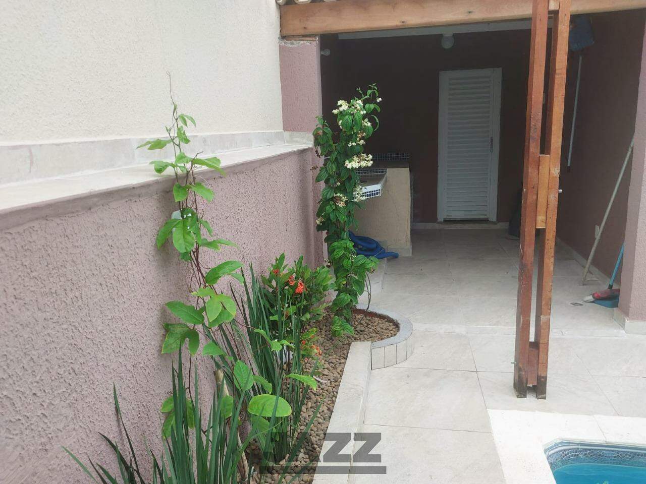 Casa à venda com 4 quartos, 250m² - Foto 17