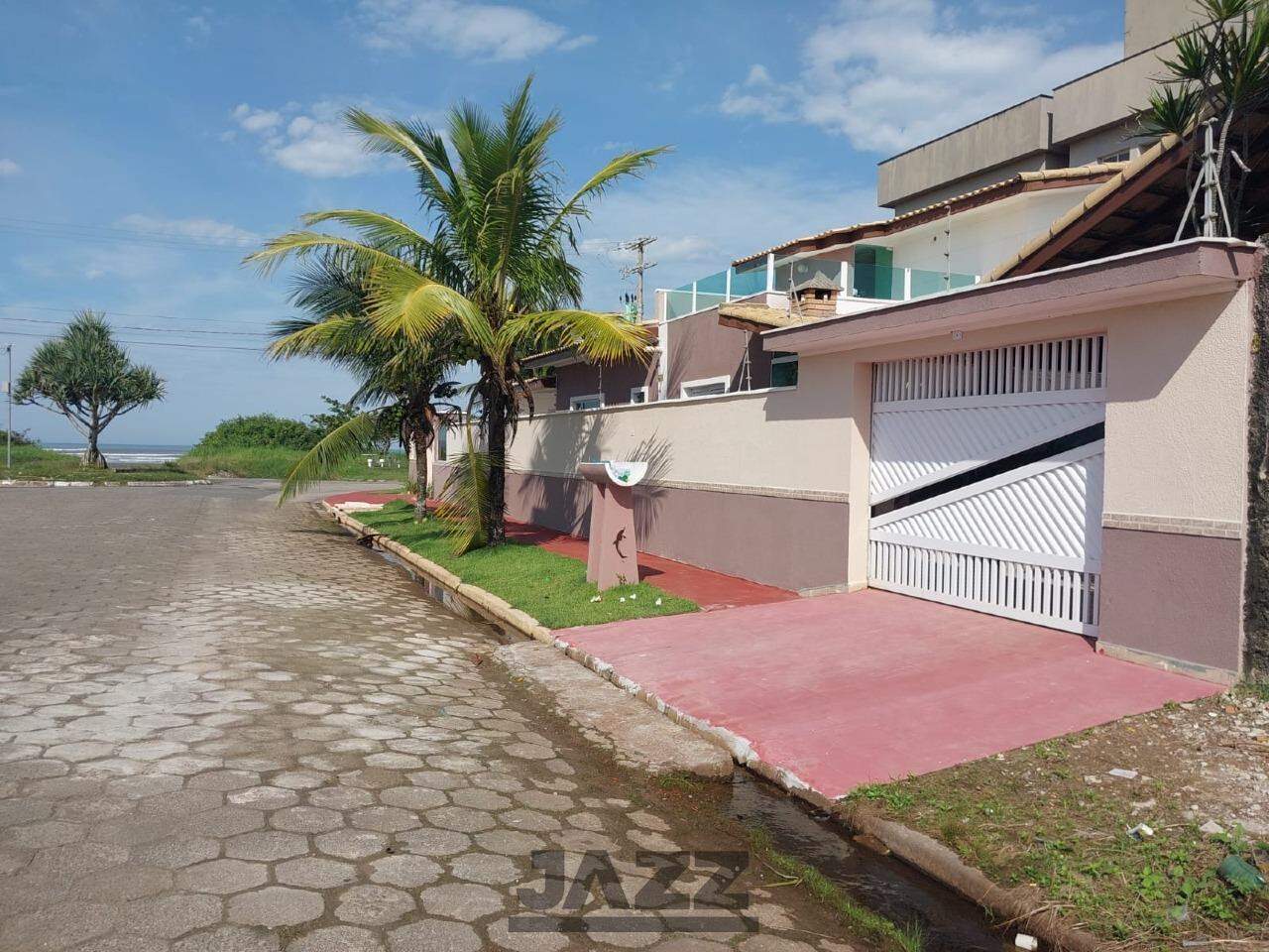 Casa à venda com 4 quartos, 250m² - Foto 5