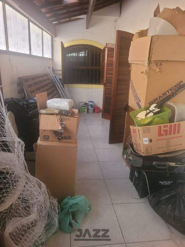 Casa à venda com 3 quartos, 200m² - Foto 8