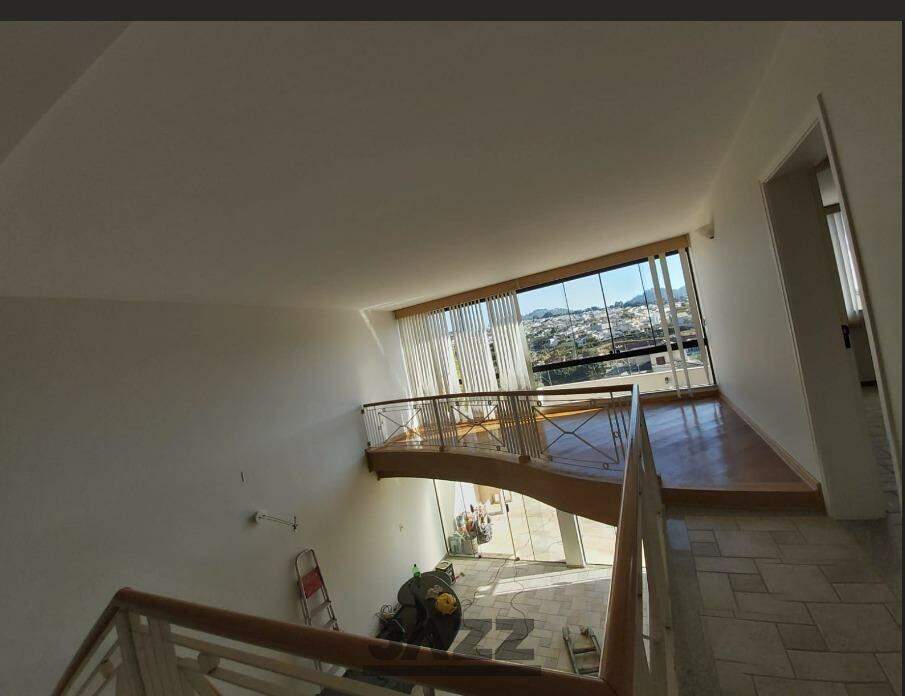 Casa à venda com 3 quartos, 360m² - Foto 11