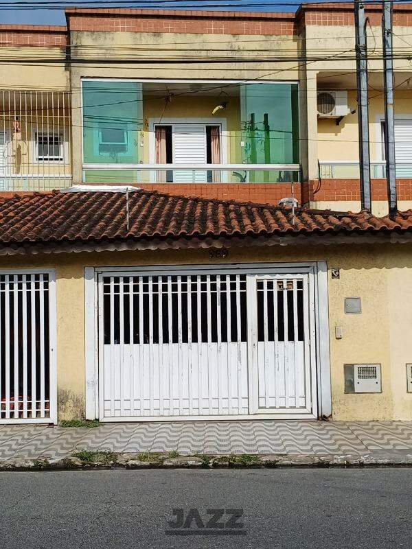 Casa à venda com 3 quartos, 110m² - Foto 1