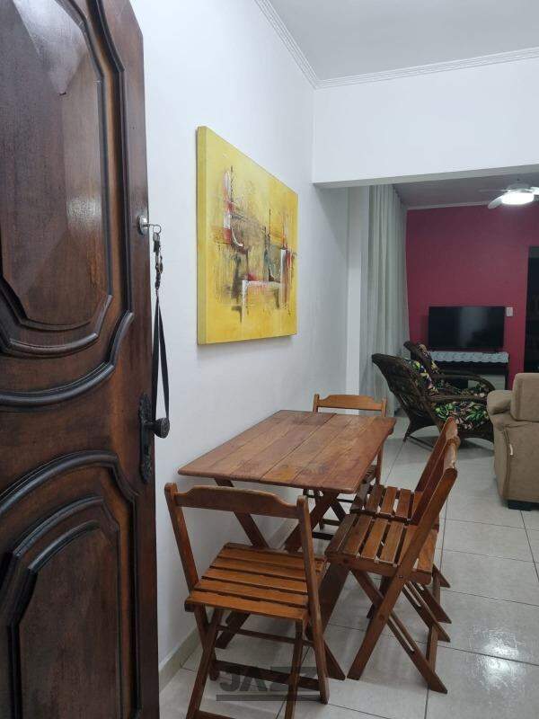 Apartamento à venda com 2 quartos, 72m² - Foto 4