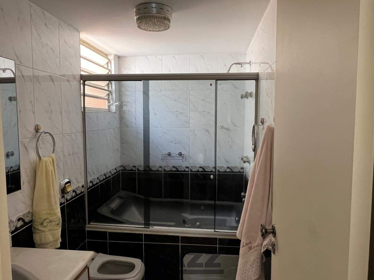 Casa de Condomínio à venda com 4 quartos, 400m² - Foto 36