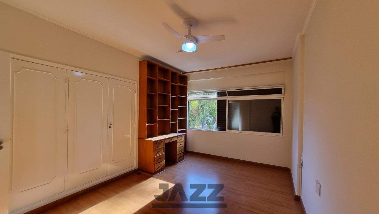 Apartamento para alugar com 3 quartos, 180m² - Foto 17