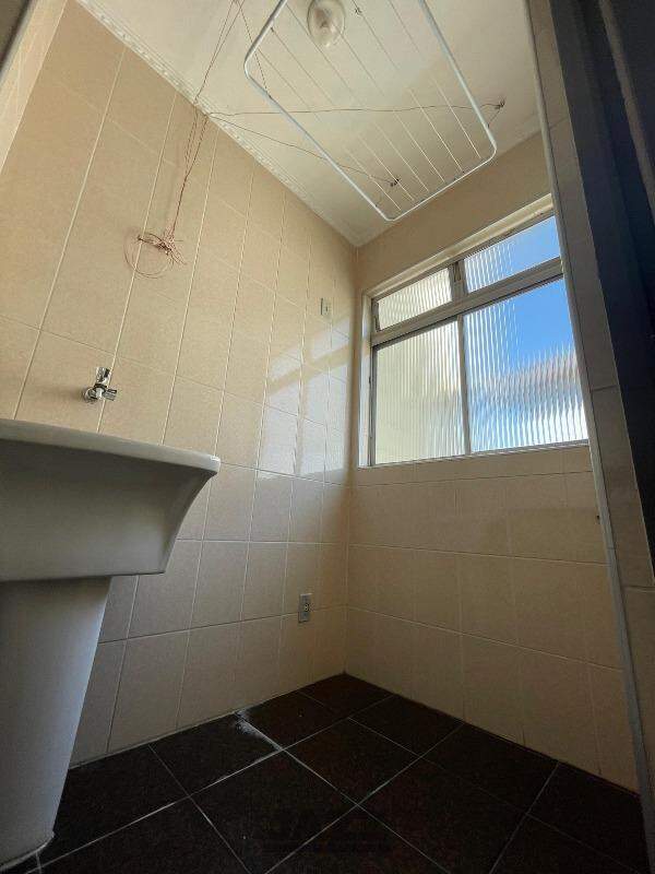 Apartamento à venda com 2 quartos, 57m² - Foto 10