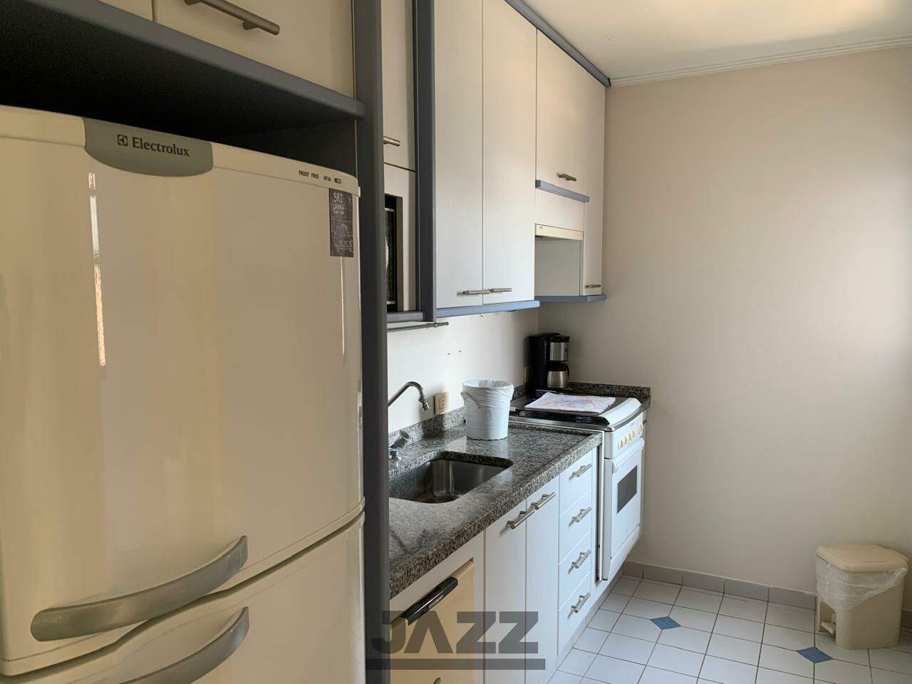 Apartamento para alugar com 1 quarto, 70m² - Foto 6