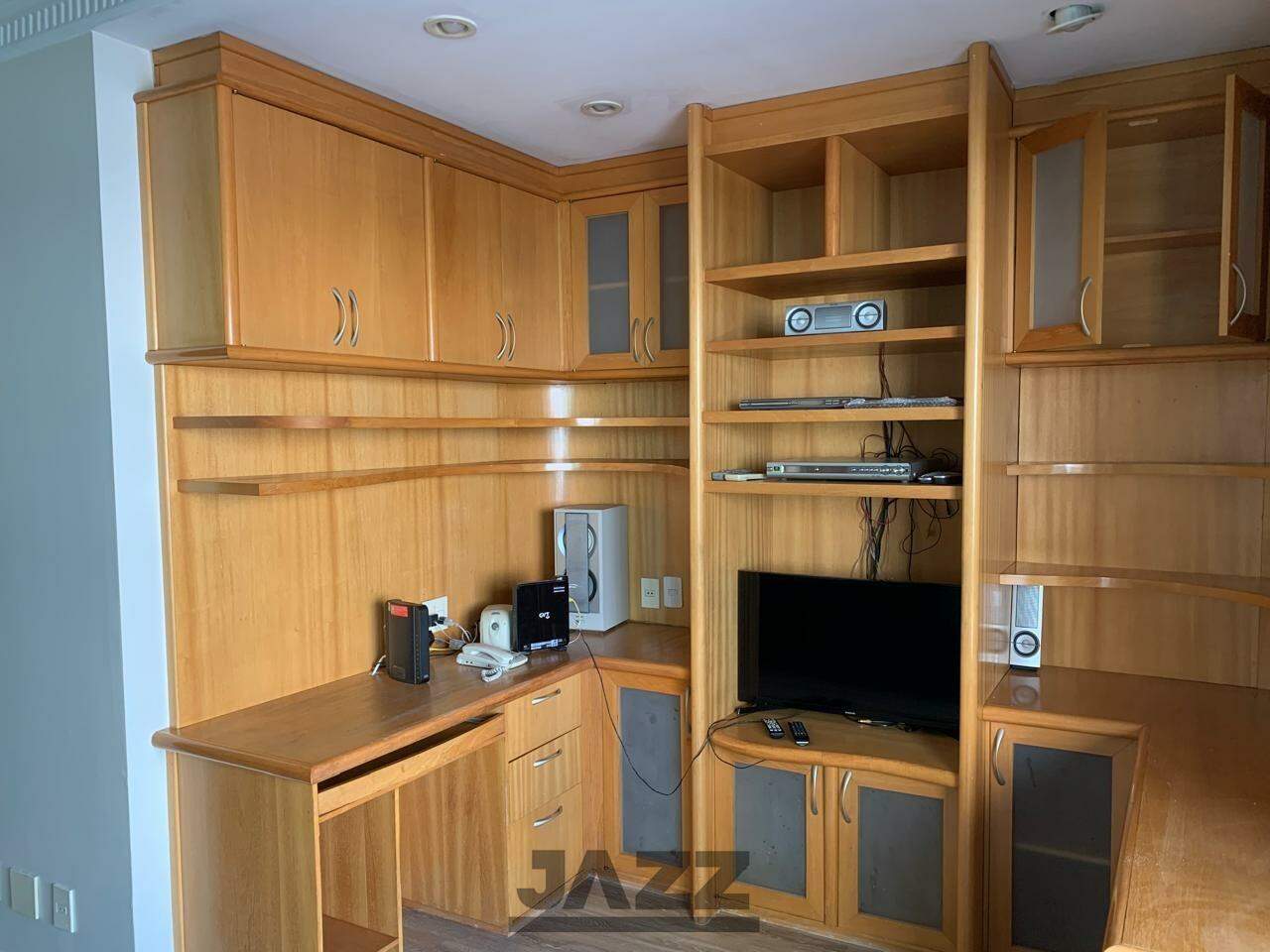 Apartamento para alugar com 1 quarto, 70m² - Foto 17