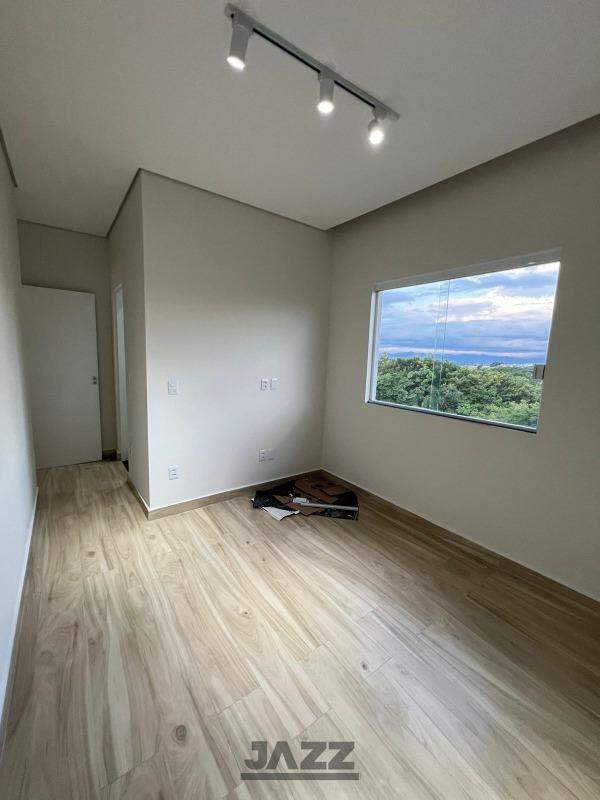 Casa à venda com 3 quartos, 120m² - Foto 8