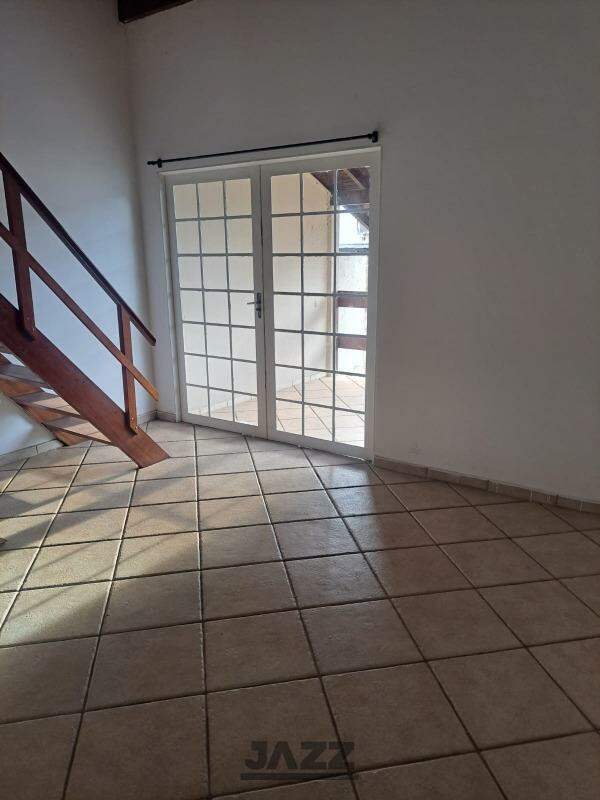 Casa para alugar com 3 quartos, 270m² - Foto 2