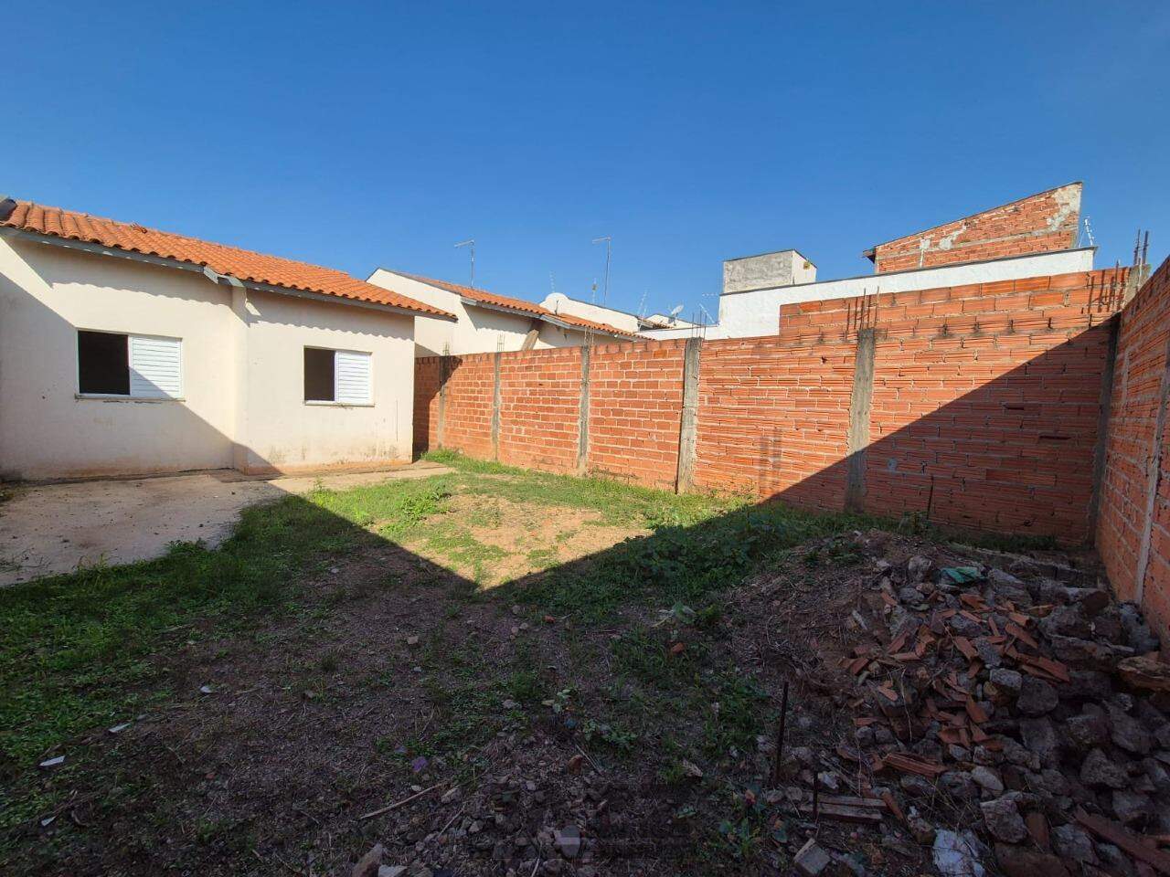 Casa à venda com 2 quartos, 52m² - Foto 23