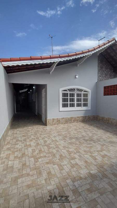 Casa à venda com 2 quartos, 85m² - Foto 1