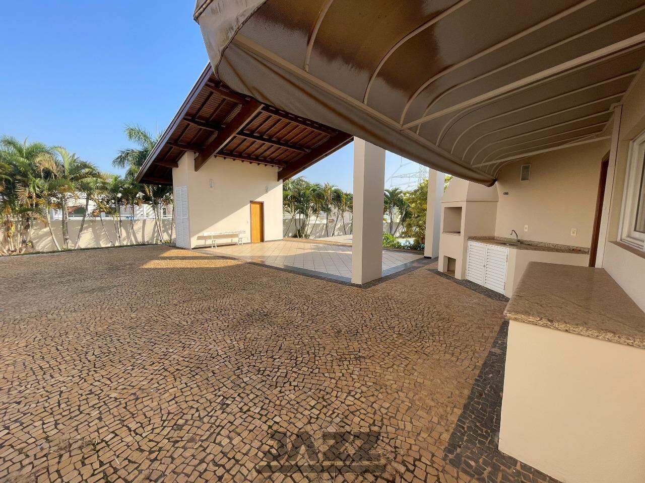 Casa de Condomínio para alugar com 3 quartos, 319m² - Foto 4