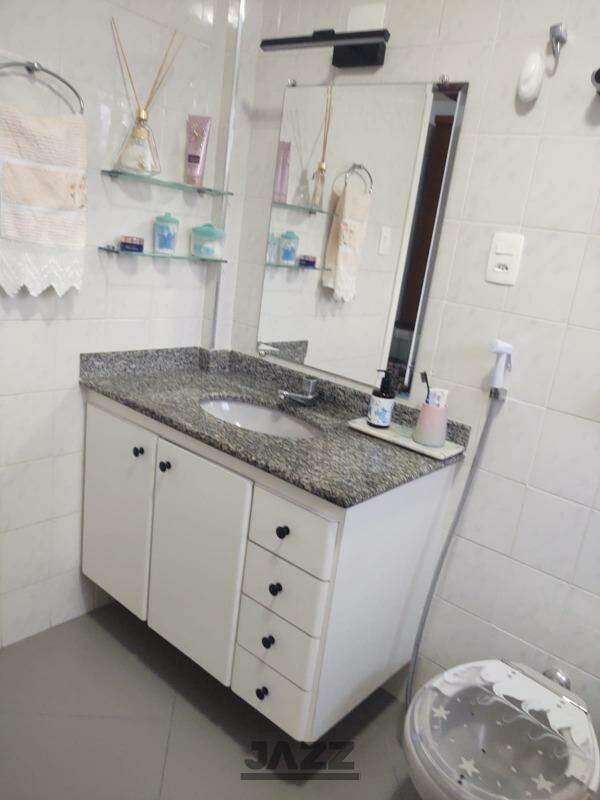 Apartamento à venda com 3 quartos, 137m² - Foto 17