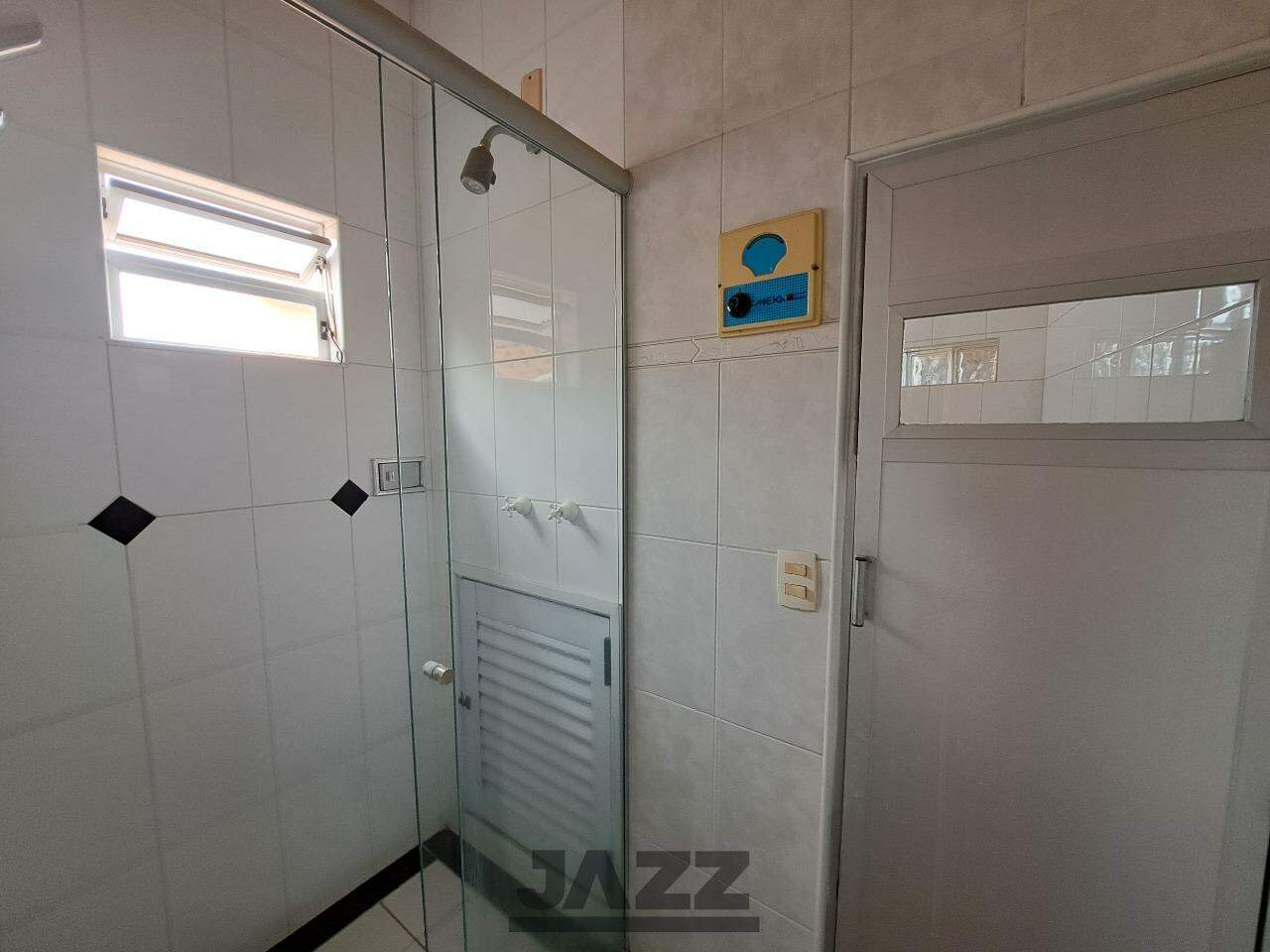 Casa de Condomínio para alugar com 3 quartos, 325m² - Foto 45