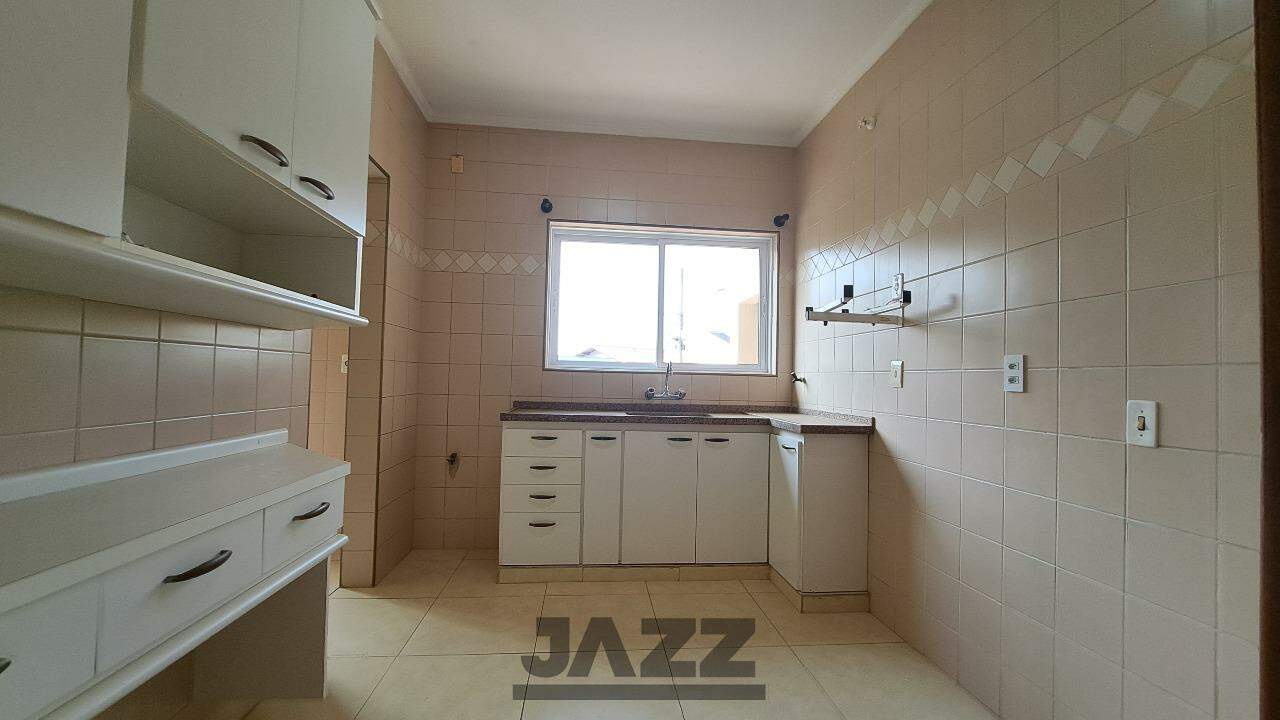 Casa de Condomínio para alugar com 3 quartos, 325m² - Foto 14