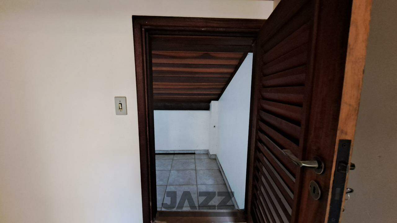 Casa de Condomínio para alugar com 3 quartos, 325m² - Foto 32