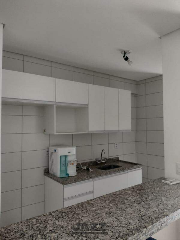 Apartamento para alugar com 3 quartos, 89m² - Foto 18