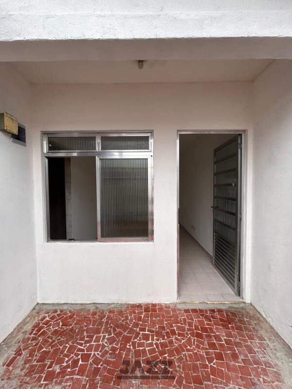 Casa à venda com 3 quartos, 120m² - Foto 4