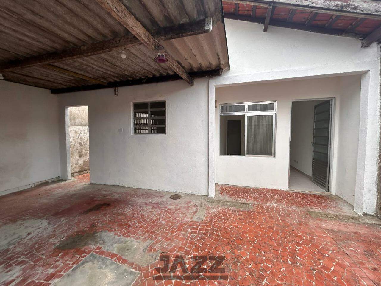 Casa à venda com 3 quartos, 120m² - Foto 2