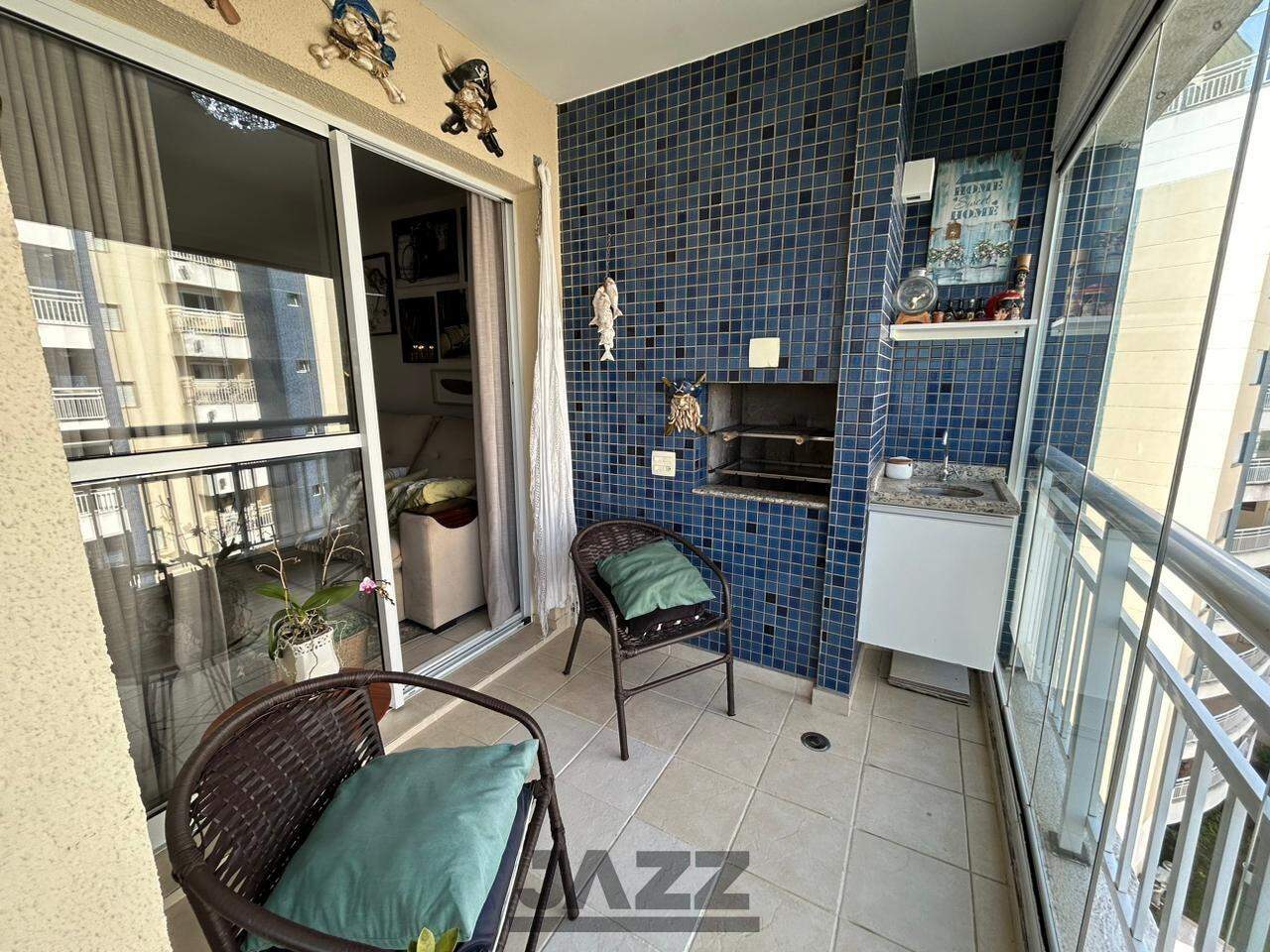 Apartamento à venda com 2 quartos, 73m² - Foto 4