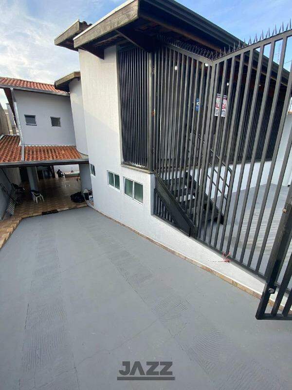 Casa à venda com 3 quartos, 281m² - Foto 3