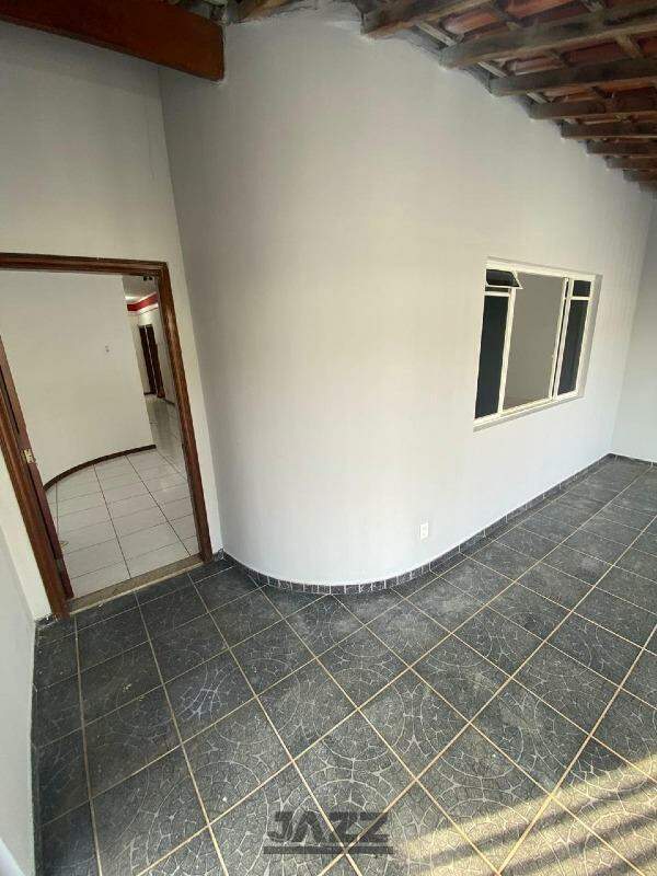 Casa à venda com 3 quartos, 281m² - Foto 14