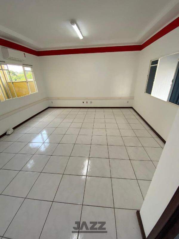 Casa à venda com 3 quartos, 281m² - Foto 8