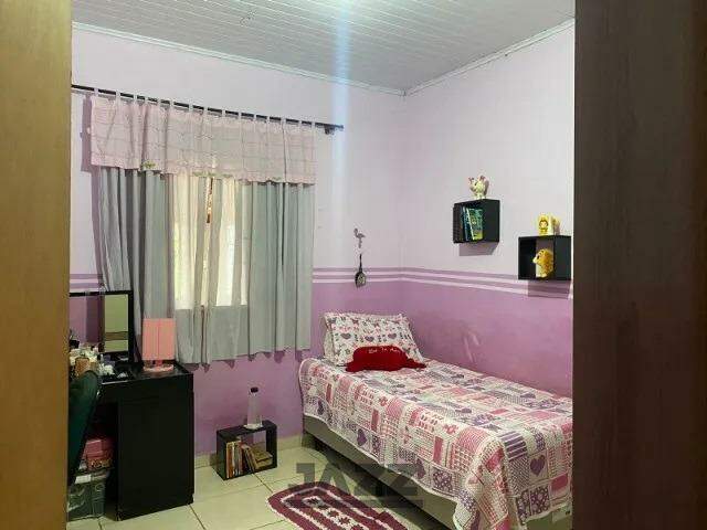 Casa à venda com 3 quartos, 70m² - Foto 2