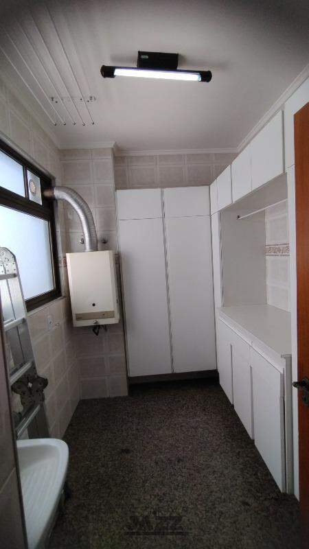 Apartamento à venda com 4 quartos, 150m² - Foto 13