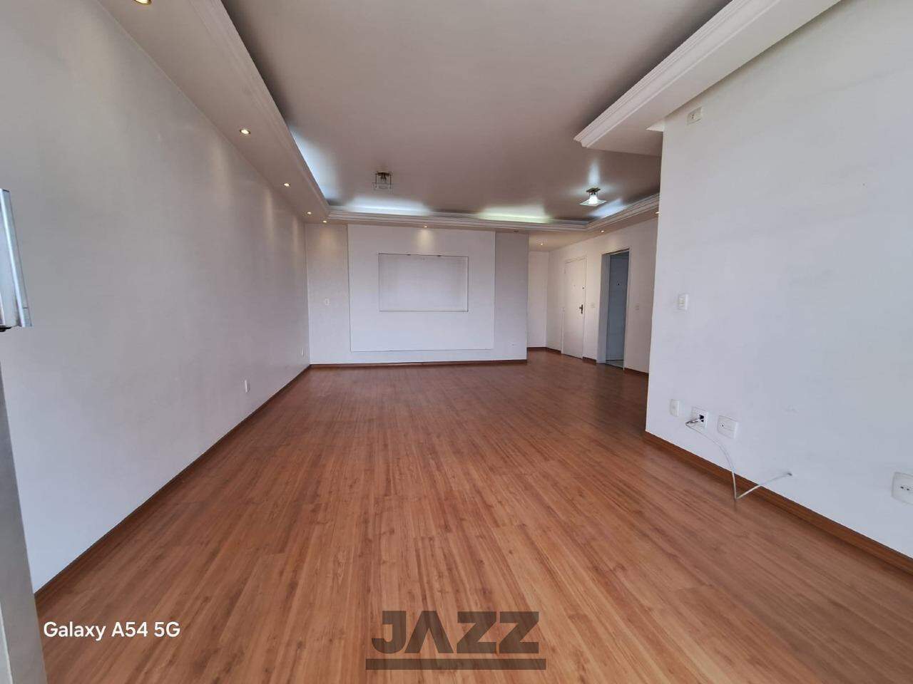 Apartamento para alugar com 3 quartos, 105m² - Foto 3